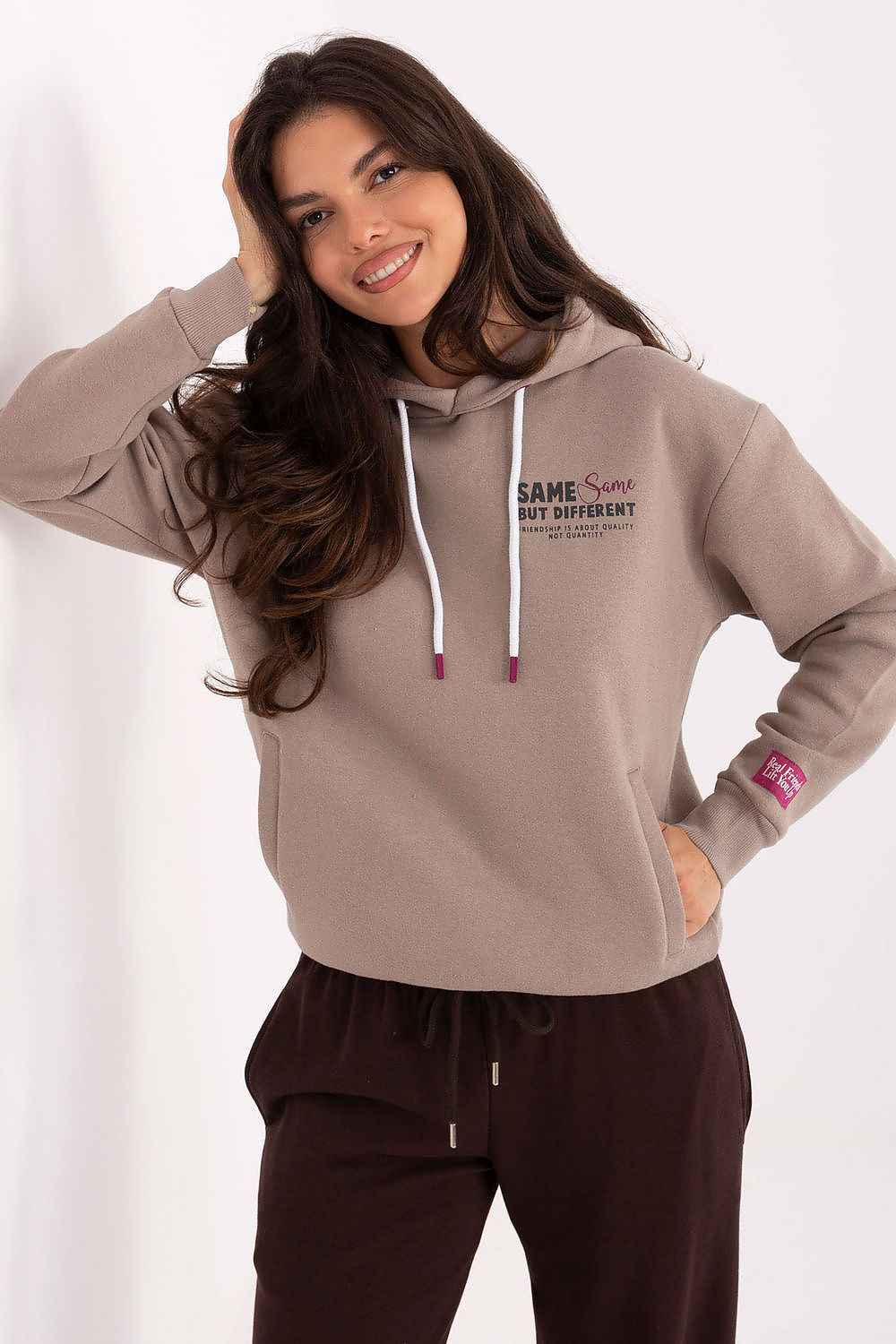 Sweatshirt model 218213